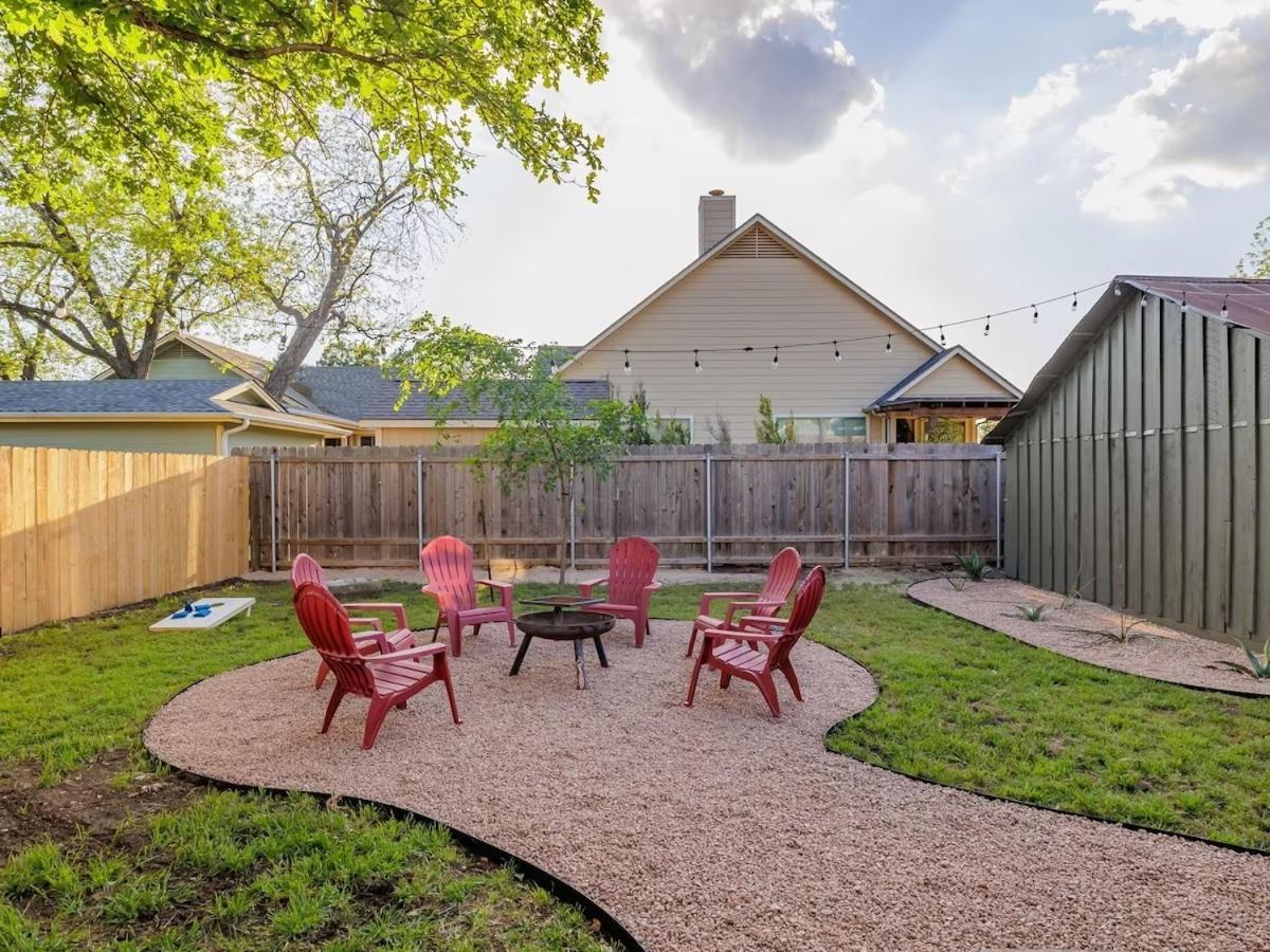 Relaxong House Of Glen Mills Villa Exterior photo