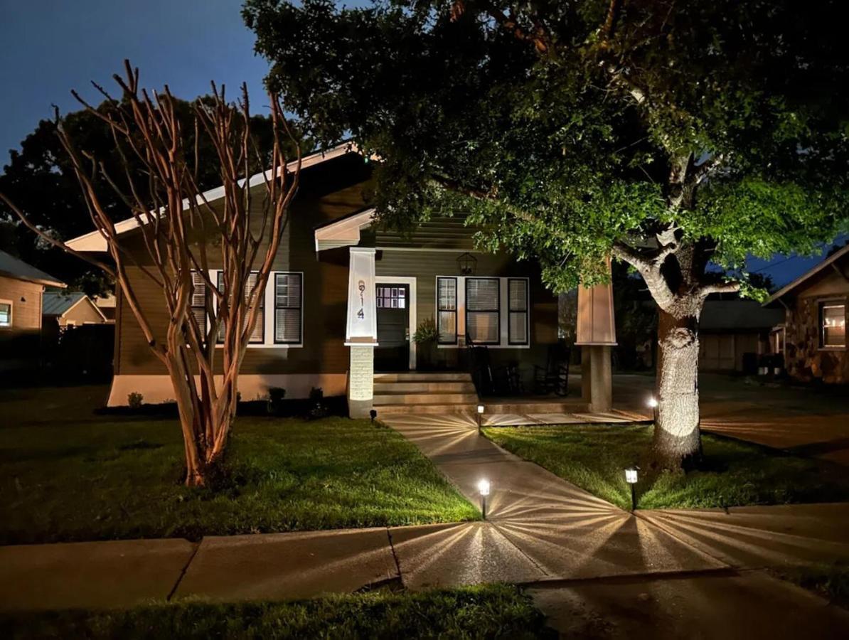Relaxong House Of Glen Mills Villa Exterior photo